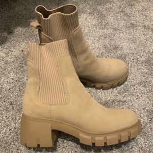 Hutch sand suede Steve Madden boots